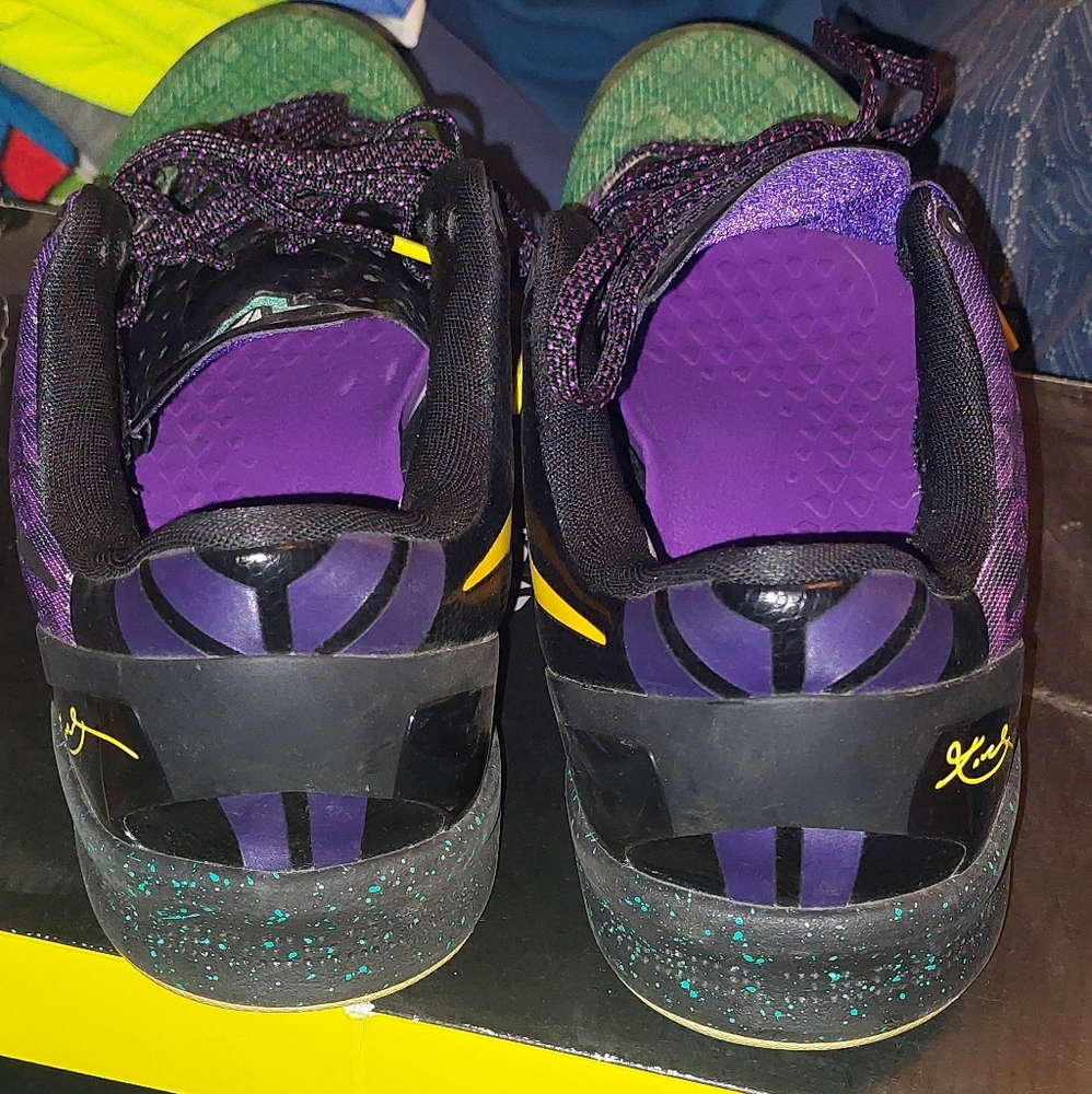 Kobe 8 Easter - image 1